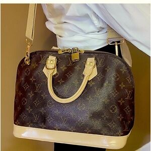 Authentic Louis Vuitton Alma shoulder bag